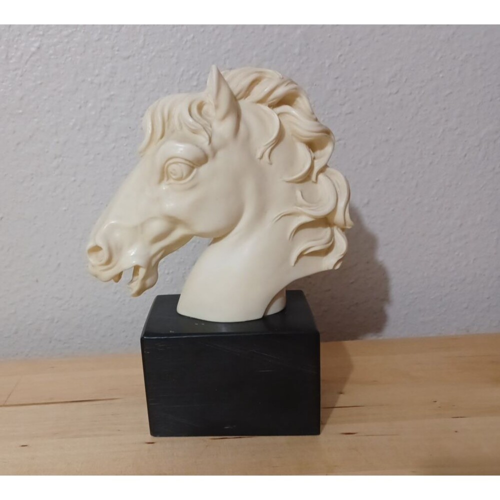 H Santini Sculpture Made In Italy Resin Horse Head Bust Alabaster Resign